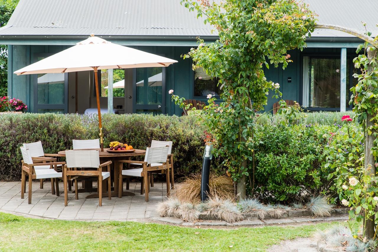 Lawn Cottages Clive Exterior foto